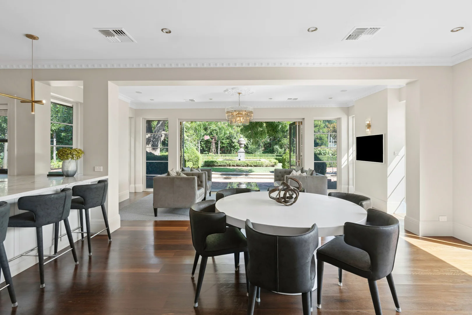 Photo of 49 Flinders Way, Griffith ACT 2603