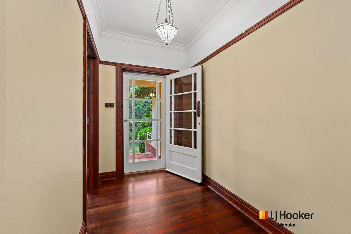 Photo of 70 Dominion Circuit, Deakin ACT 2600