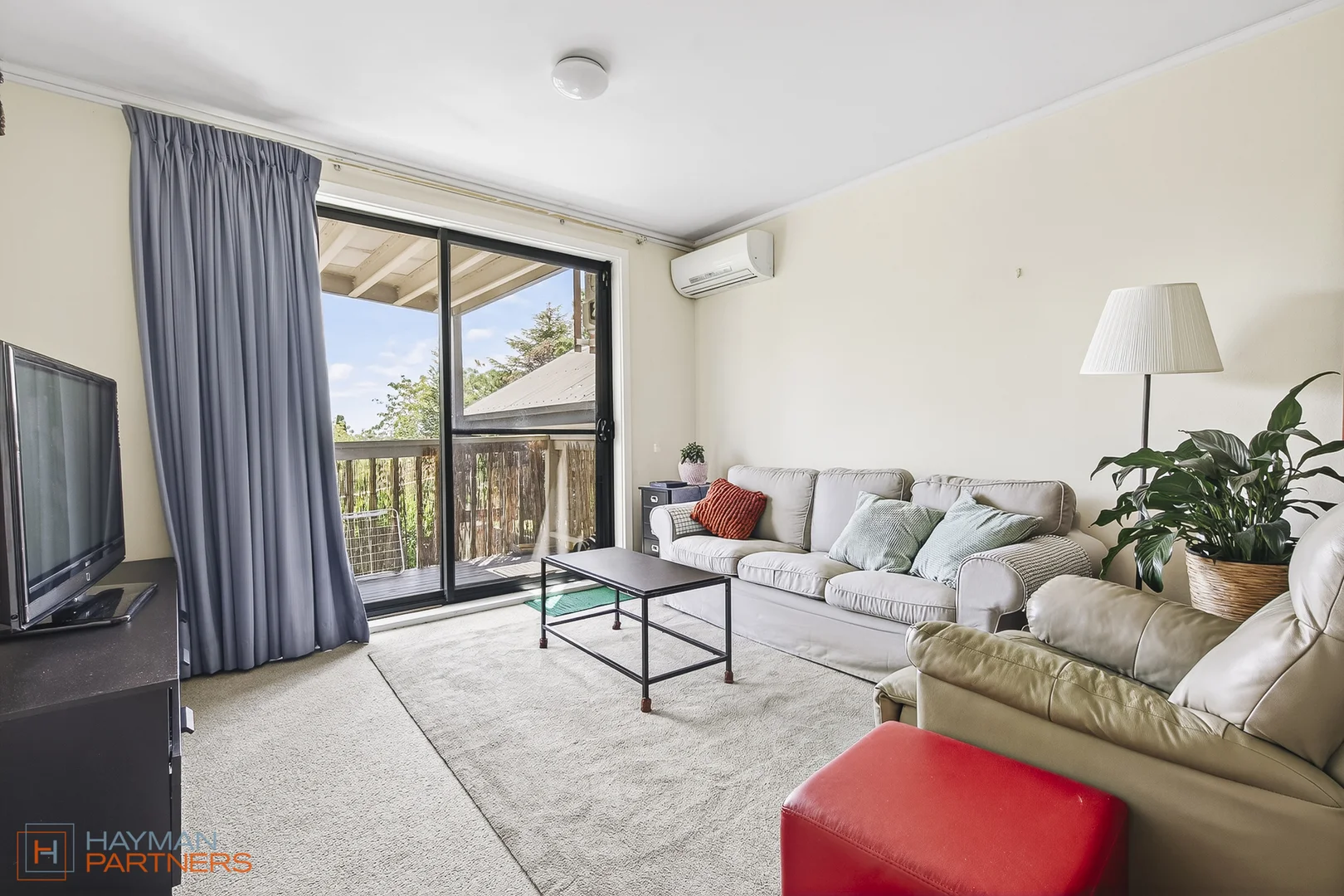 Photo of 2/3 Nuyts Street, Red Hill ACT 2603
