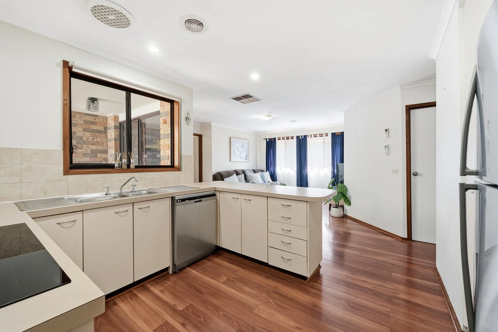 Photo of 48 Casey Crescent, Calwell ACT 2905